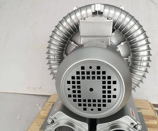 鼓風(fēng)機(jī)電機(jī)為什么容易斷軸——西安泰富西瑪電機(jī)(西安西瑪電機(jī)集團(tuán)股份有限公司)官方網(wǎng)站 鼓風(fēng)機(jī)電機(jī)為什么容易斷軸——西安泰富西瑪電機(jī)(西安西瑪電機(jī)集團(tuán)股份有限公司)官方網(wǎng)站