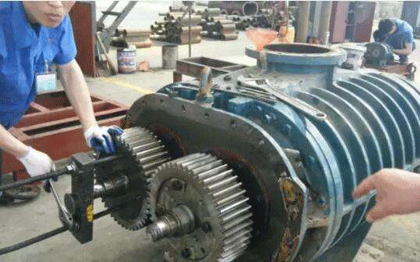 分享高壓電機(jī)軸承溫升的原因及處理方法。