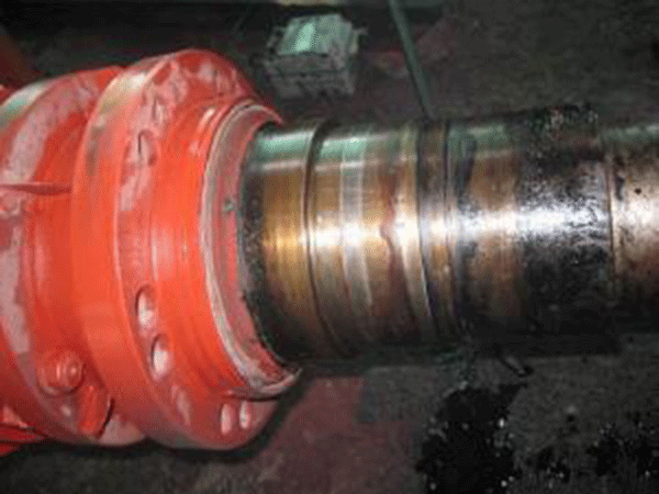 如何檢查高壓電動(dòng)機(jī)的通風(fēng)和軸承的潤(rùn)滑是否正常？