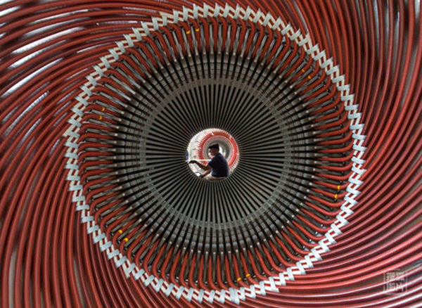 自粘性橡膠三角帶局部更換高壓電機(jī)定子線(xiàn)圈的流程